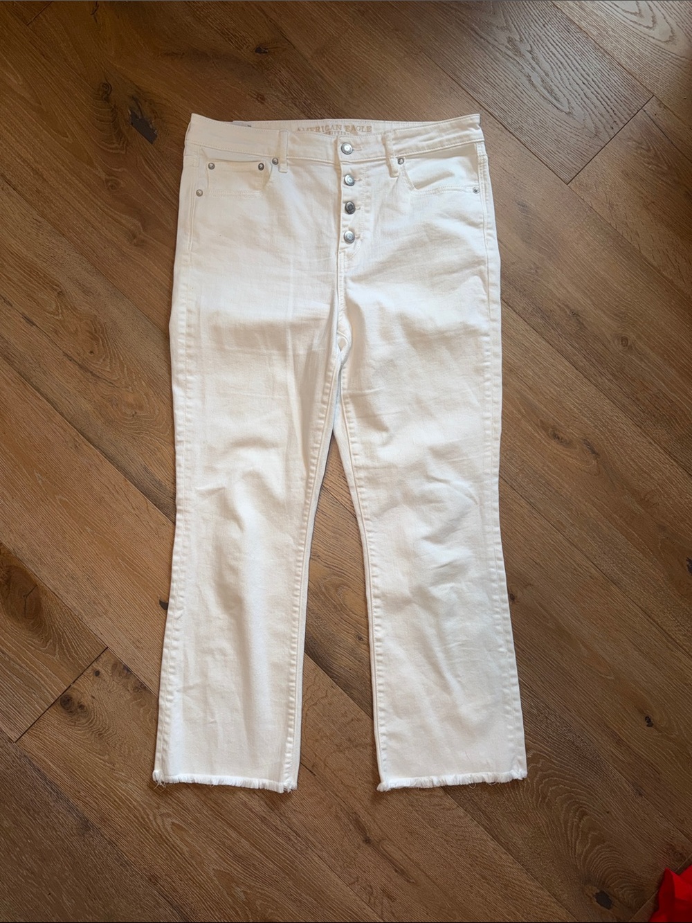 American Eagle Outfitters White High-Rise Cropped Button-Fly Jeans size 14